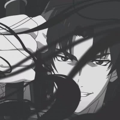 校方回应演出机器人突然拥抱女生